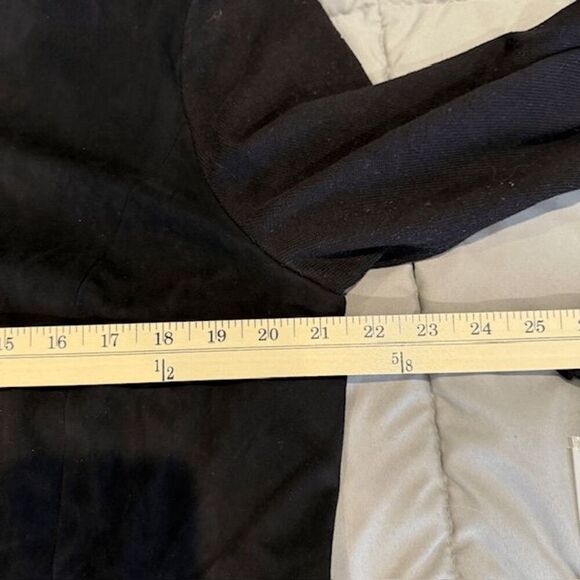 H by Halston Faux Suede Jacket w/ Sweater Knit Sleeves Black Zip Front Size 14 - Picture 11 of 14